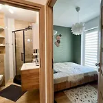 Апартаменти Apartstars Powstancow #17 *