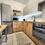 شقة Apartstars Powstancow #17