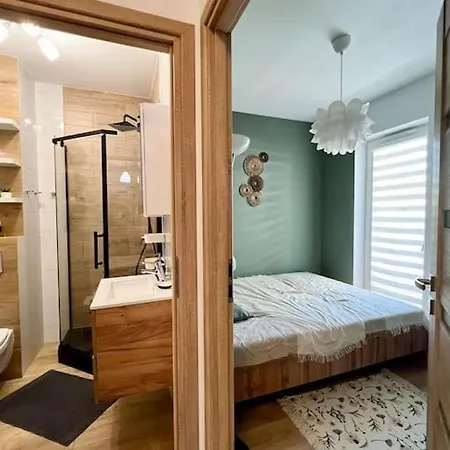 Daire Apartstars Powstancow #17 *