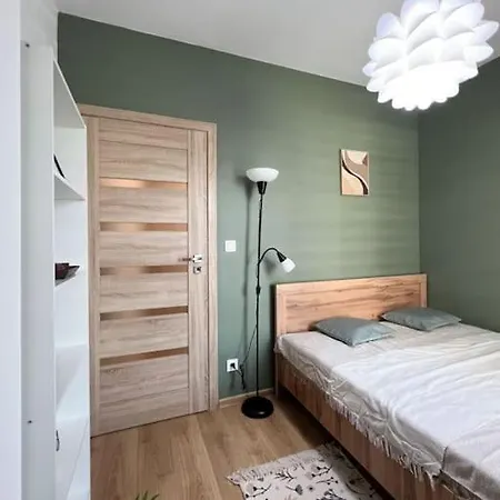 Apartstars Powstancow #17