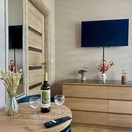 Apartstars Powstancow #17 Daire *