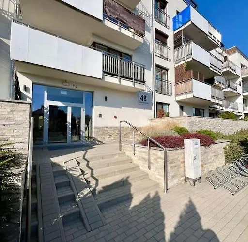 Apartstars Powstancow #17 *